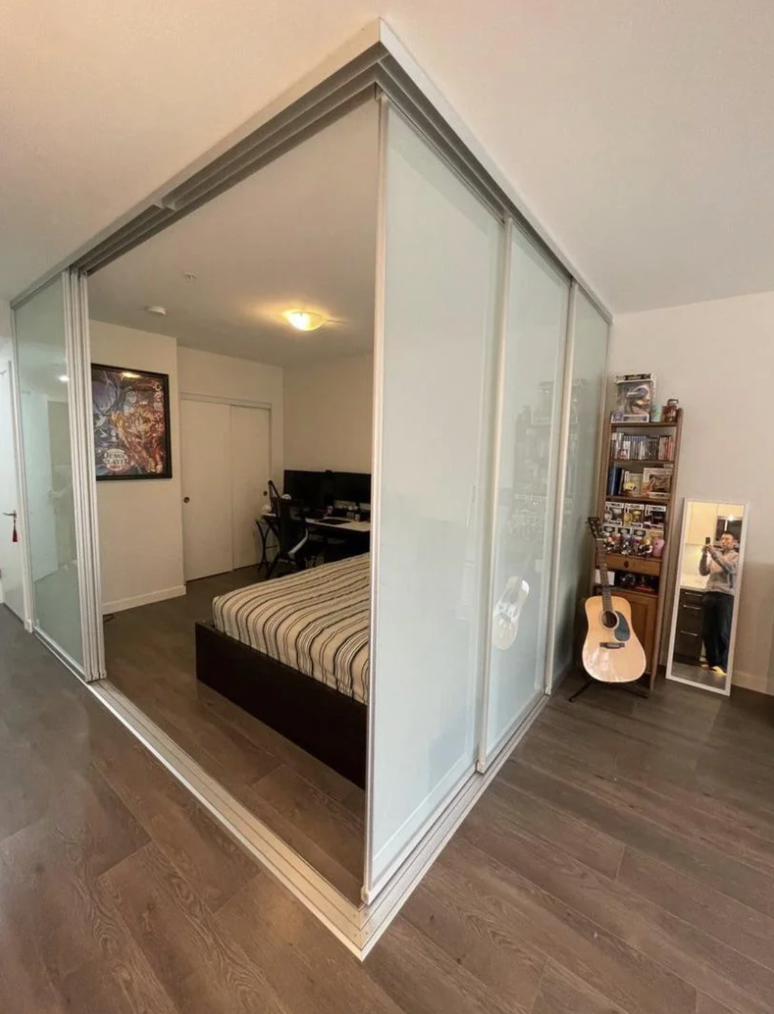 Sliding Door, Screen Door, Bedroom wardrobe & Window Roller Repairs