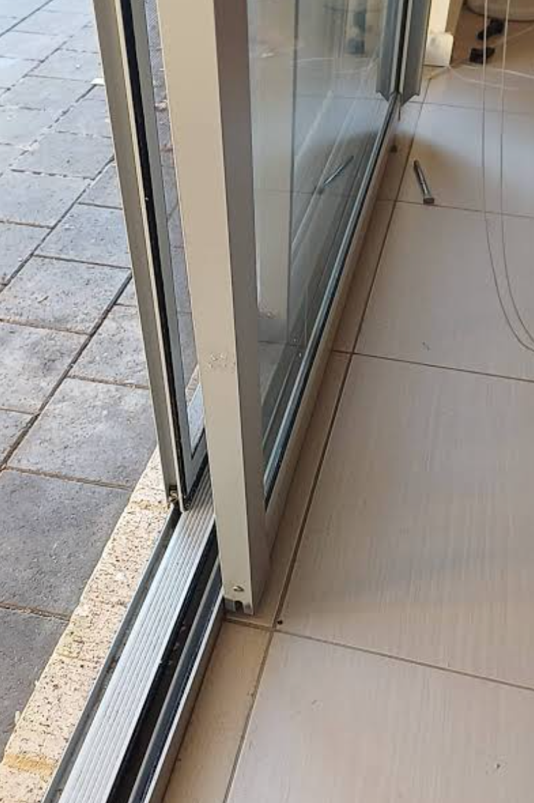Sliding Door, Screen Door, Bedroom wardrobe & Window Roller Repairs